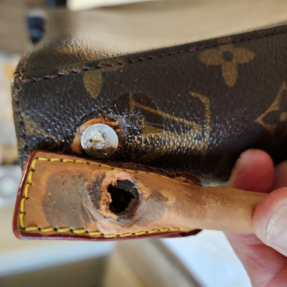 Louis Vuitton Brown Monogram Looping GM Shoulder Bag with Vachetta Leather - Picture 3 of 12